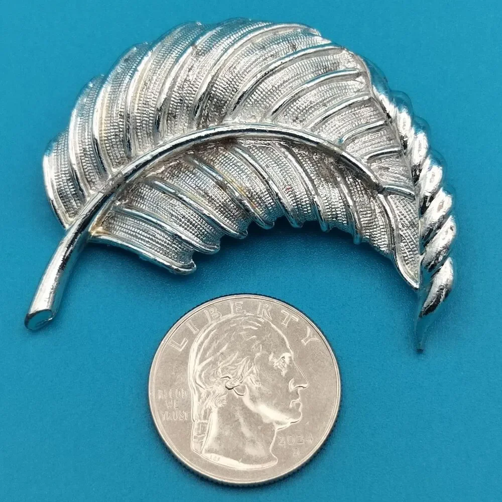 Textured Leaf Feather Brooch Pin Silver Tone 1.75